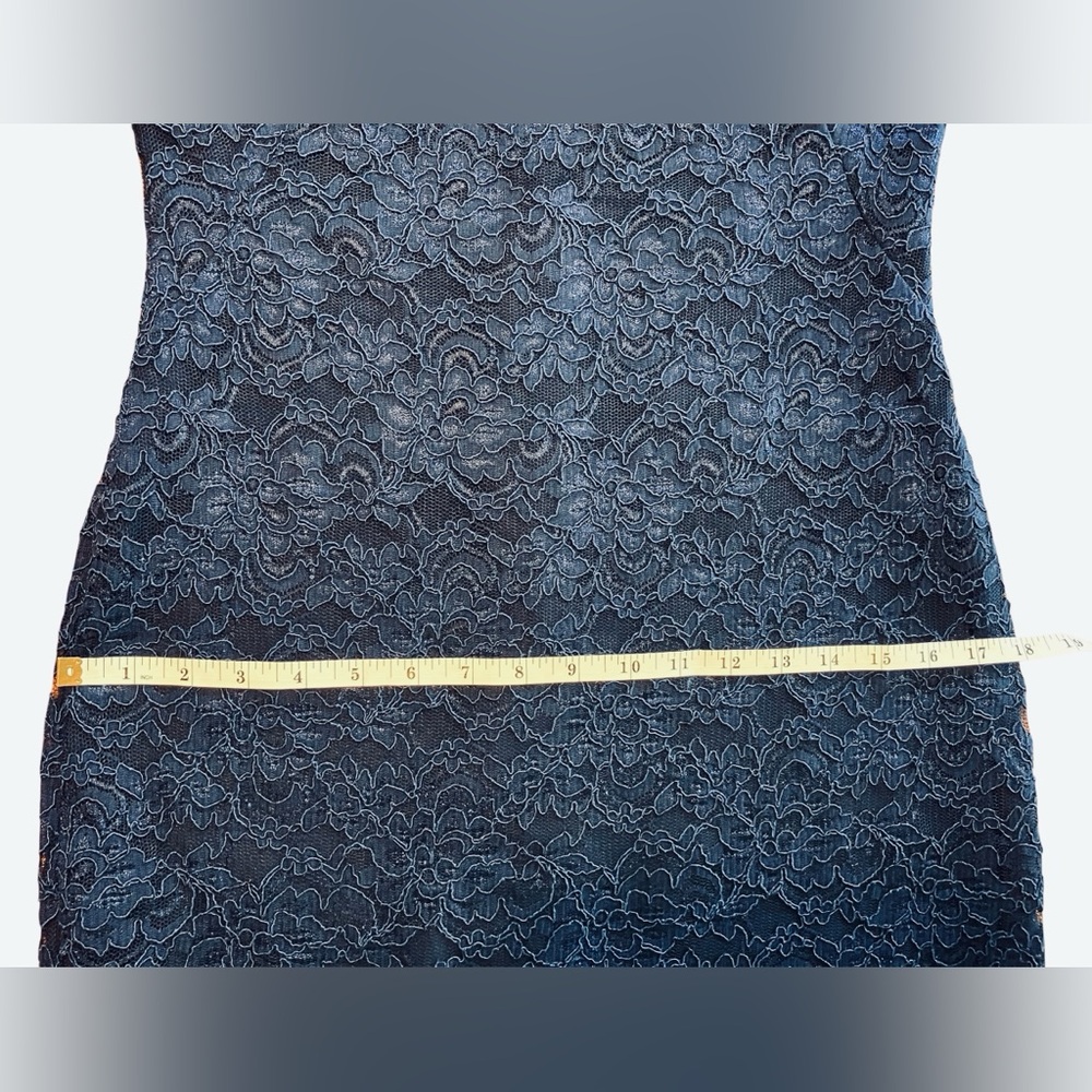 EUC LAUREN RALPH LAUREN Navy Lace Overlay Cap Sleeve Midi Sheath Dress Size 4 - Picture 13 of 14